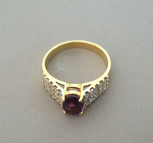 Appraisal: Amethyst and diamond K gold ladies ring