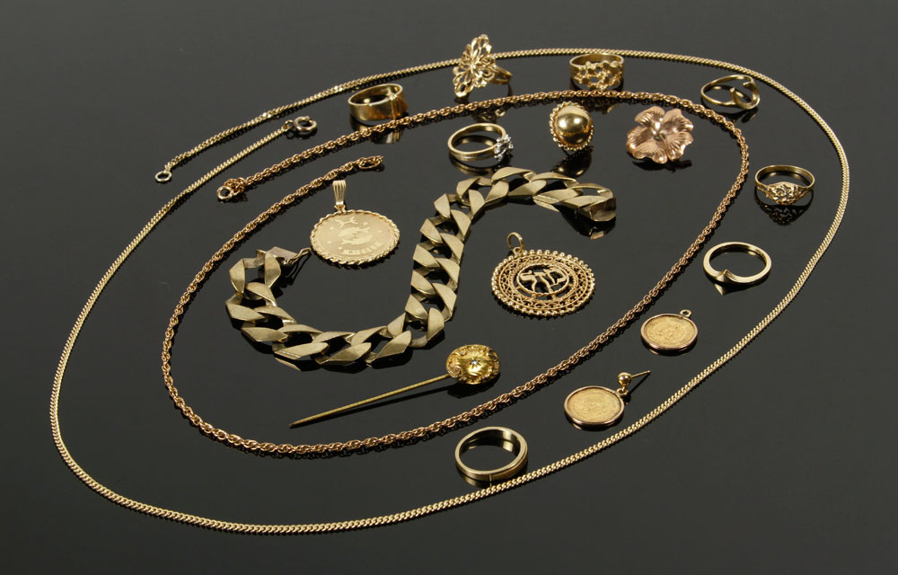 Appraisal: - Lot of Gold Jewelry and Pesos Lot of gold