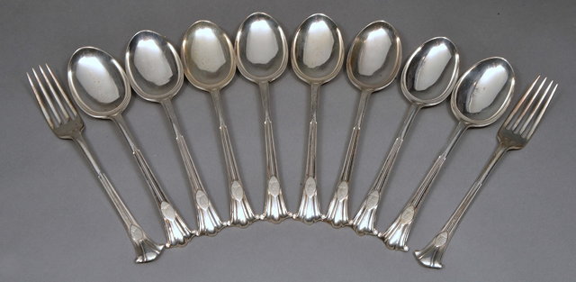 Appraisal: A SET OF EIGHT ONSLOW PATTERN SILVER TABLESPOONS crested and