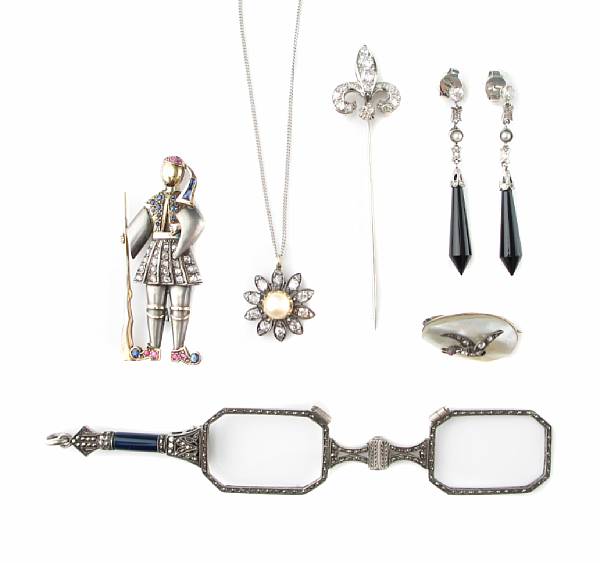 Appraisal: A collection of antique and art deco jewelry featuring one