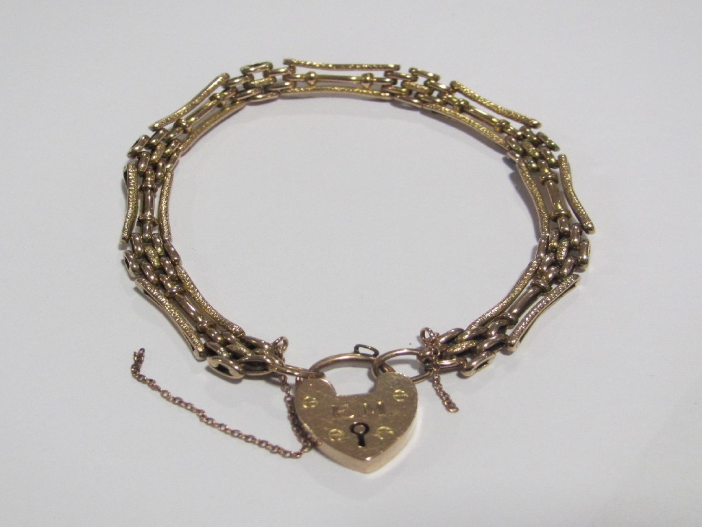 Appraisal: Victorian ct rose gold gate bracelet with embossed links Approximately