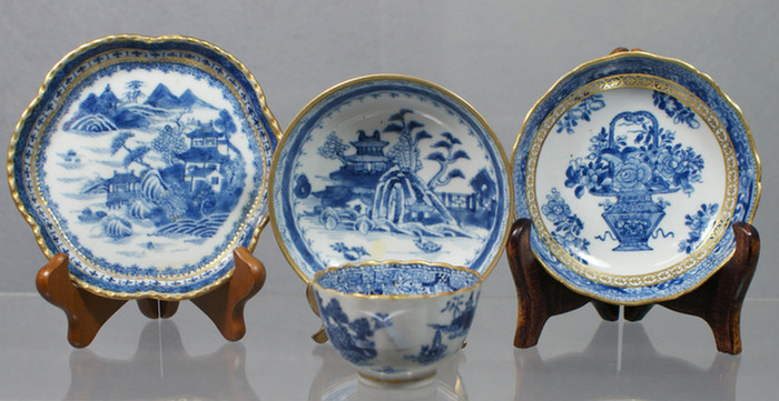 Appraisal: Lot of pieces to include Chinese Export porcelain blue and