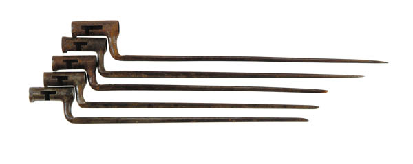 Appraisal: LOT OF EARLY SOCKET BAYONETS All type with bridges one