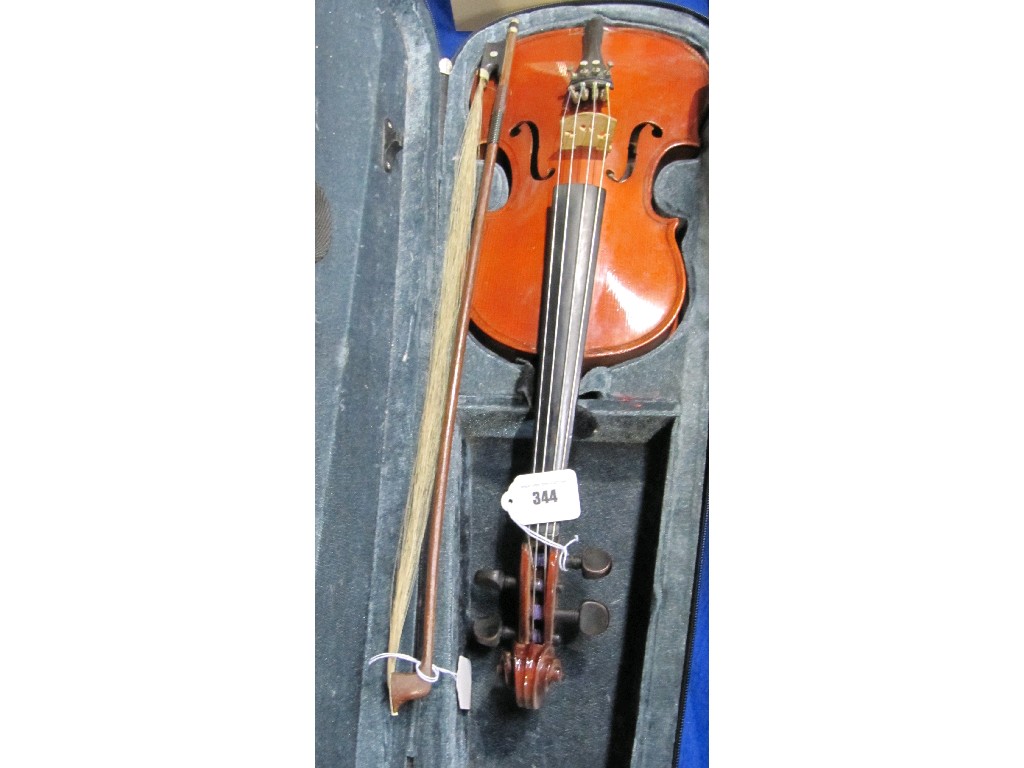 Appraisal: Violin and bow in case