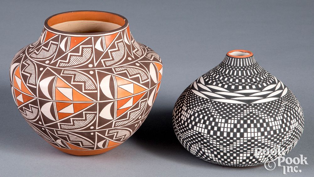 Appraisal: Two pieces of Acoma Pueblo pottery Two pieces of Acoma