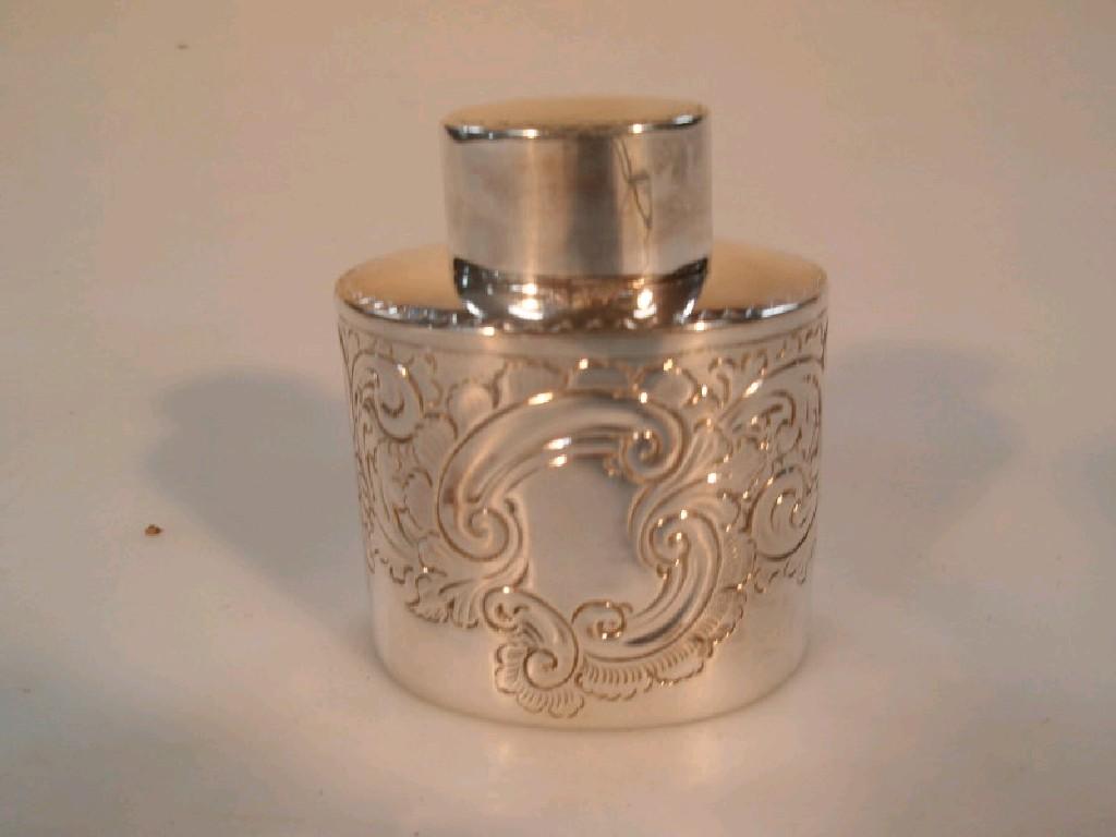 Appraisal: A Victorian silver small caddy by Lee Wigfull Sheffield of