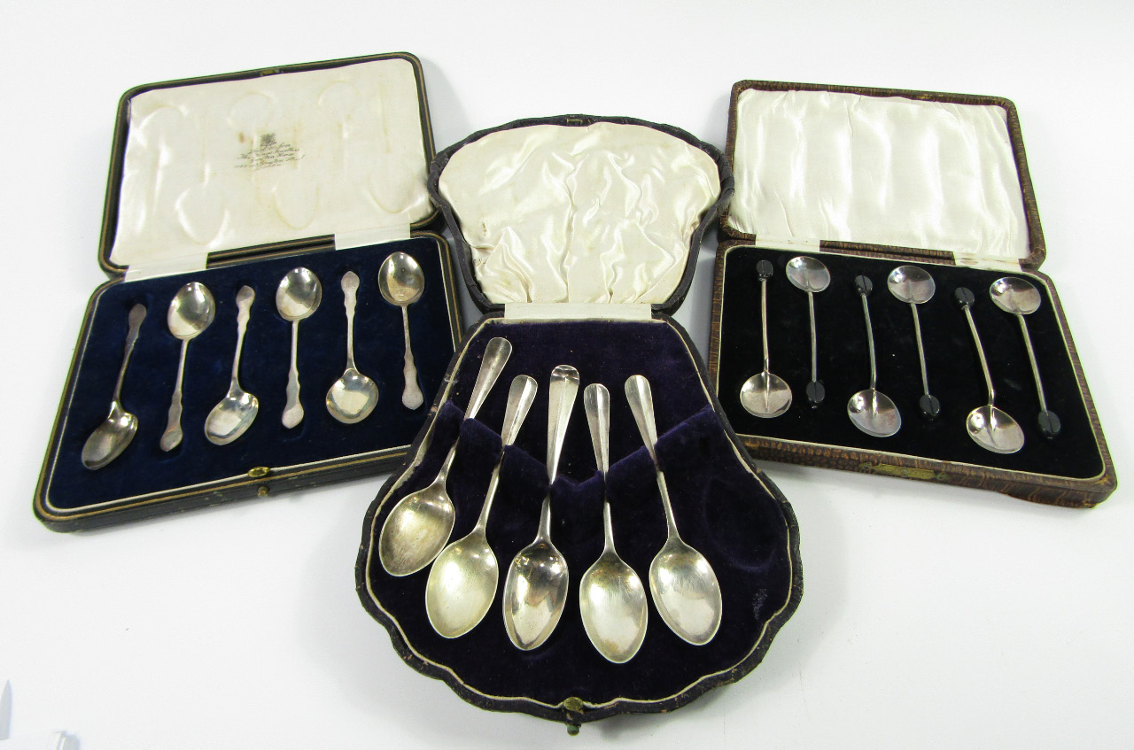 Appraisal: A set of six George V silver coffee spoons Sheffield