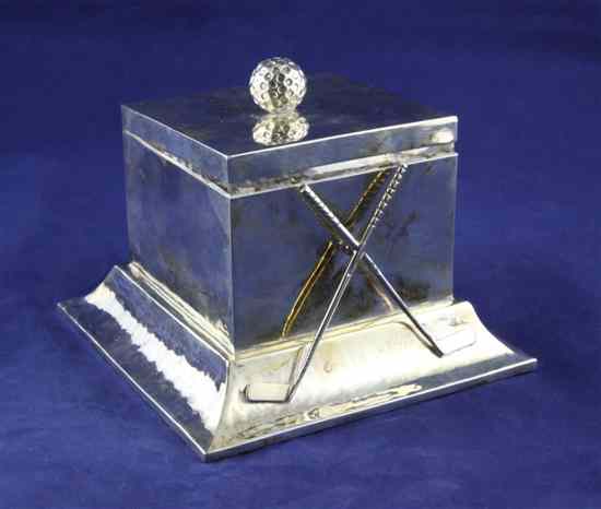 Appraisal: A George V silver golfing related cigarette box of square