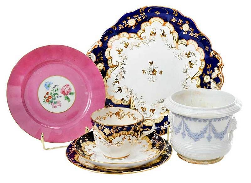 Appraisal: Collection Historic Millford Plantation Porcelain th century partial set cobalt