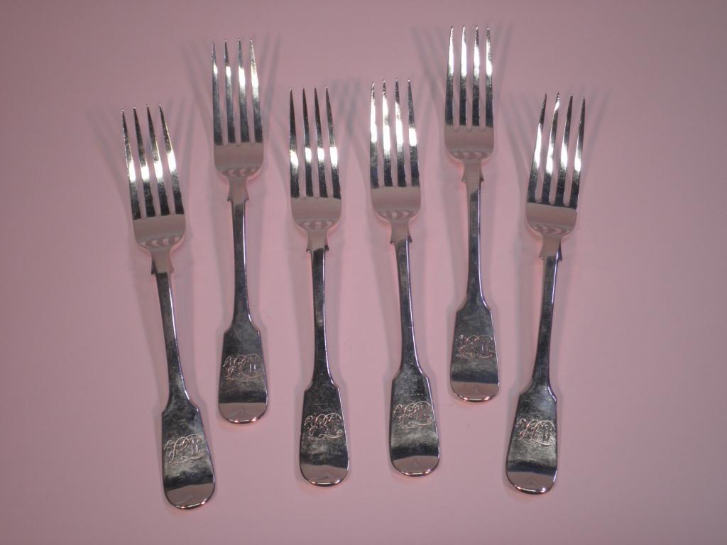 Appraisal: A set of six silver fiddle pattern dessert forks London