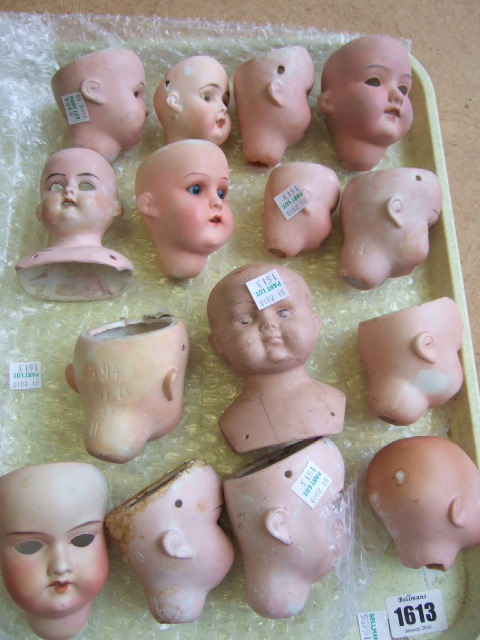 Appraisal: A quantity of bisque dolls heads late th early th