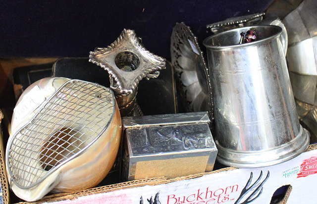 Appraisal: A QUANTITY OF SILVER PLATE and other metalware to include