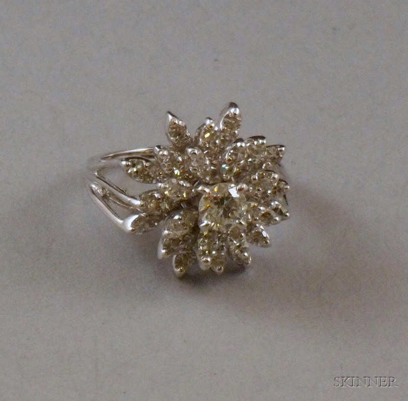 Appraisal: kt White Gold and Diamond Cocktail Ring s the central