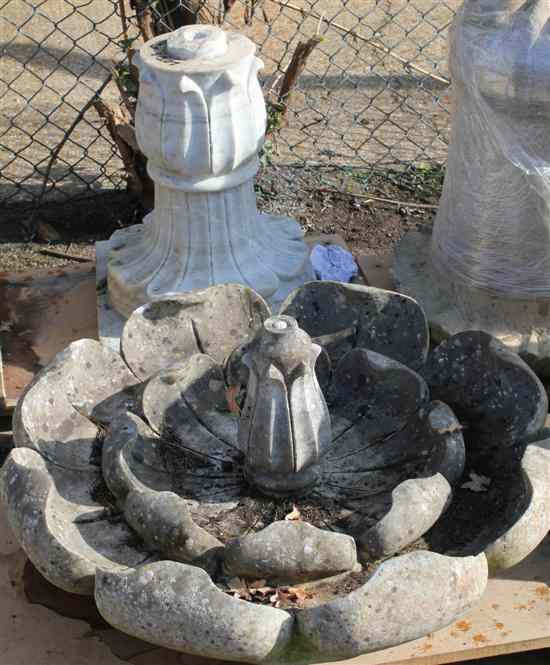 Appraisal: An Indian carved white marble fountain head carved as a