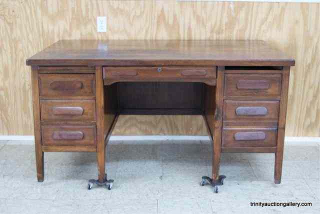 Appraisal: Vintage c 's Solid Oak Office DeskProduced by Braun Rutherford