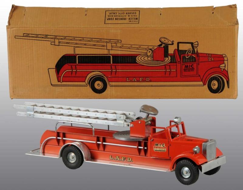 Appraisal: Pressed Steel Smith-Miller MIC Fire Truck Toy Description American Includes