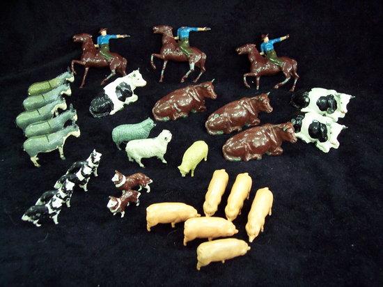 Appraisal: A quantity of Britains farm animals including cows pigs donkeys