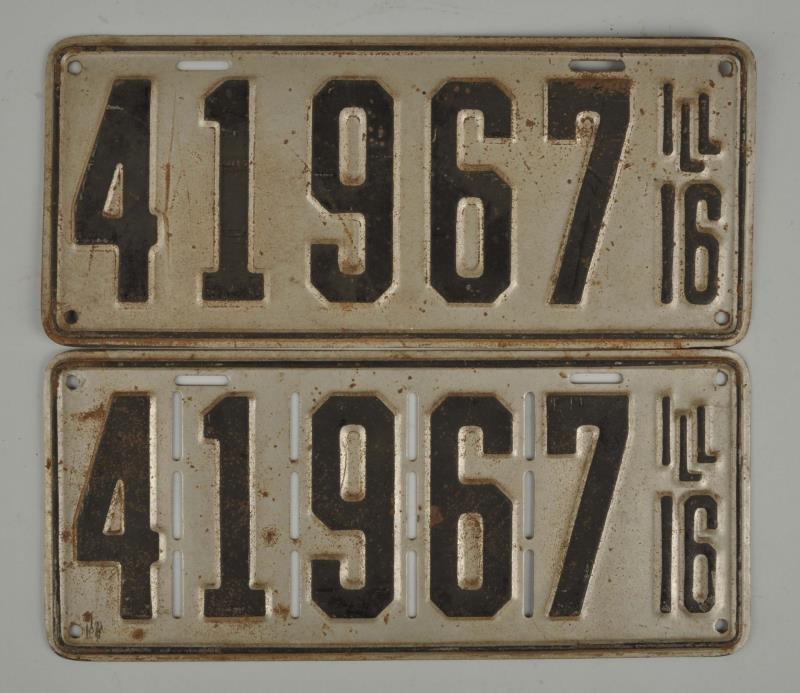 Appraisal: Set Of Illinois License Plates This is a nice set