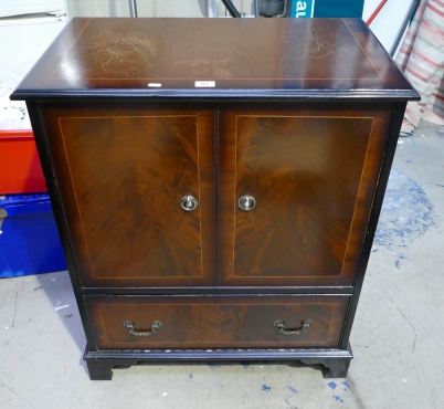 Appraisal: Inlaided mahogany drinks cabinet with single drawer and mahogany standard