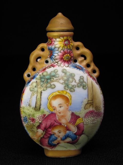 Appraisal: Chinese Beijing enamel European subject snuff bottle of a mother