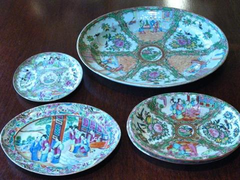 Appraisal: LOT FIVE CHINESE ROSE MEDALLION PLATES Largest in x in