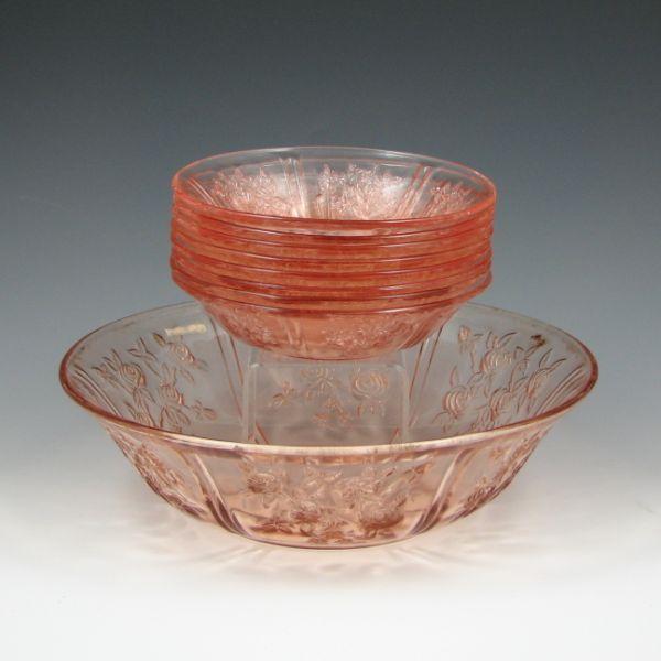 Appraisal: Eight Sharon Cabbage Rose by Federal Depression glass cereal bowls