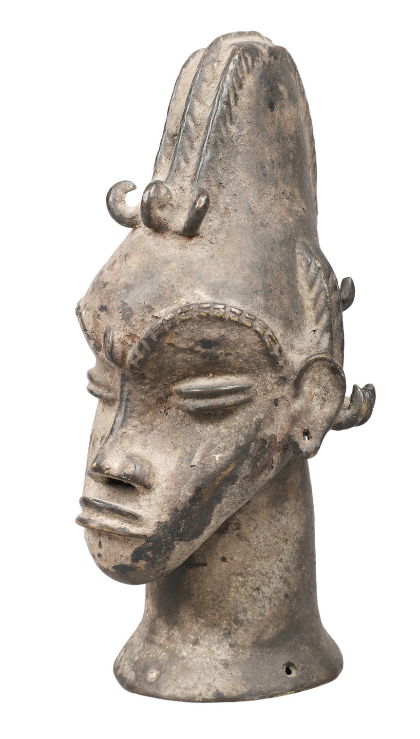 Appraisal: African bronze head sculpture h