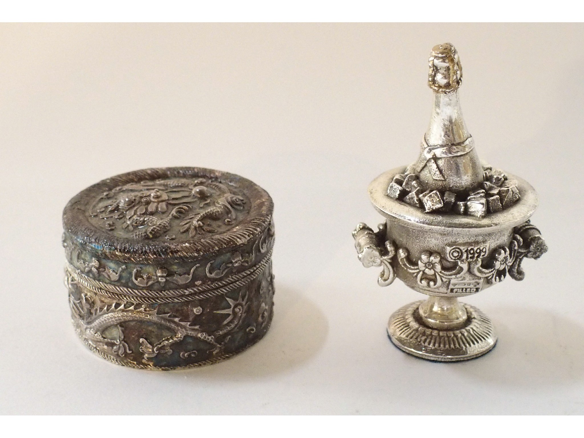 Appraisal: A lot comprising a Chinese silver box and a model