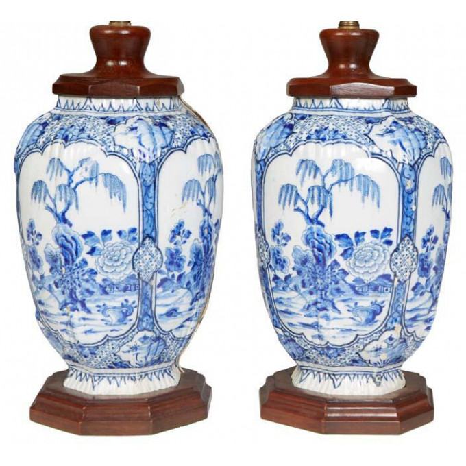 Appraisal: Pair of Chinese Octagonal Porcelain Blue and White Baluster Vases