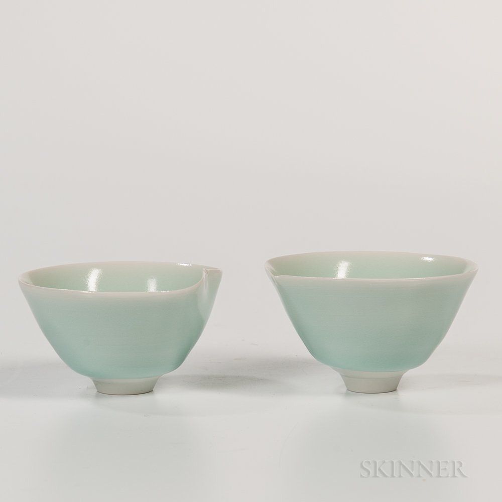 Appraisal: Pair of Sueharu Fukami b Pale Celadon Wine Cups Pair