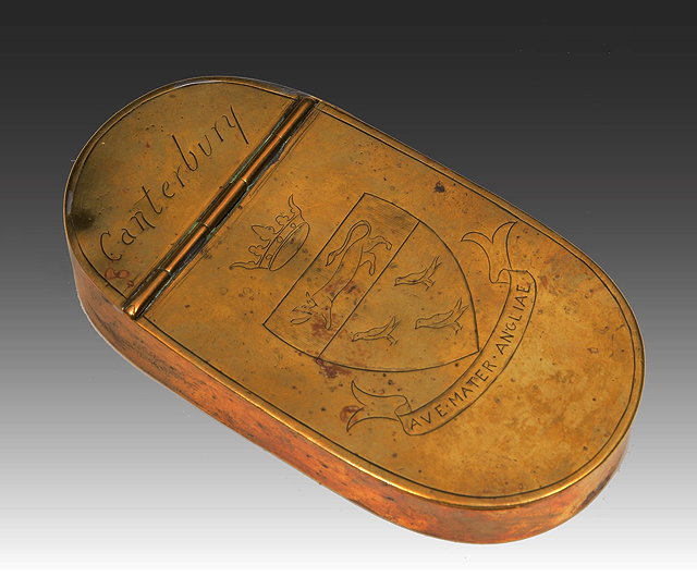 Appraisal: AN ANTIQUE BRASS OVAL SNUFF BOX with inset hinged lid