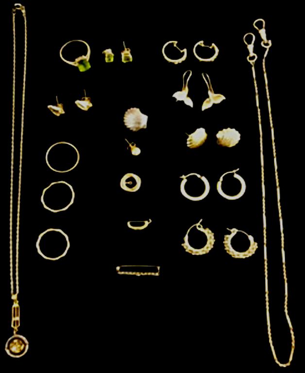 Appraisal: Fine Ladies Gold Jewelry Fine ladies gold jewelry grouping to