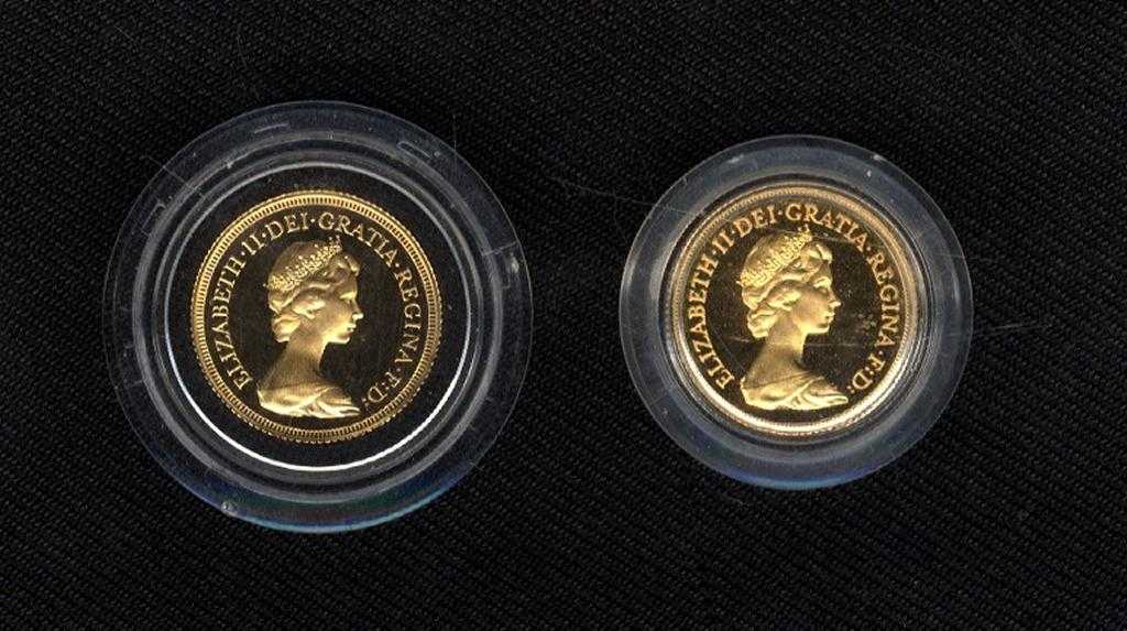 Appraisal: ELIZABETH II PROOF SOVEREIGN AND case of issue