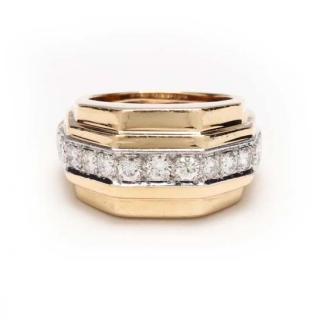 Appraisal: KT Diamond Band horizontally set to the front in white