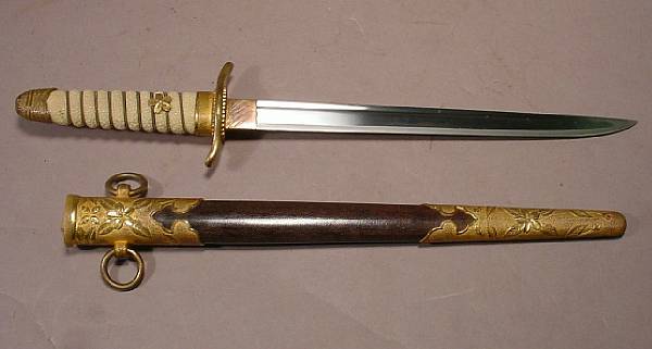 Appraisal: A Japanese naval officer's dirk The nine inch single edged