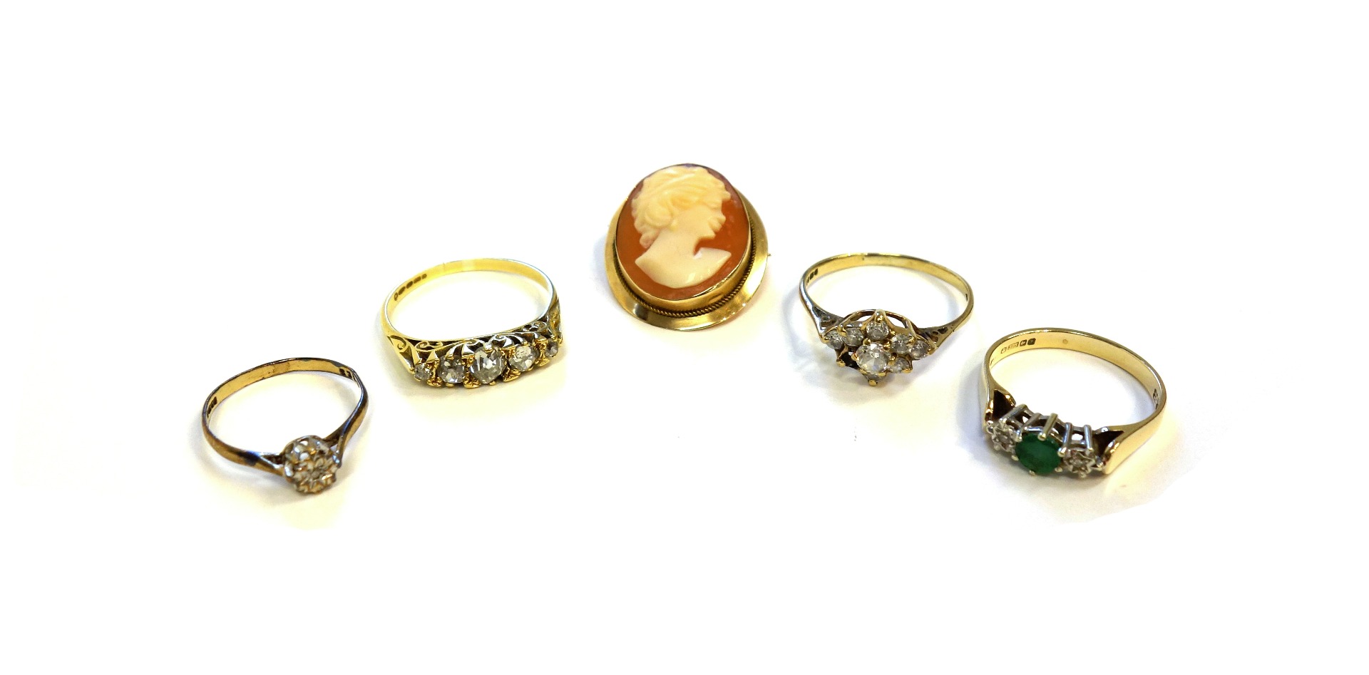 Appraisal: An ct gold and diamond set five stone ring mounted