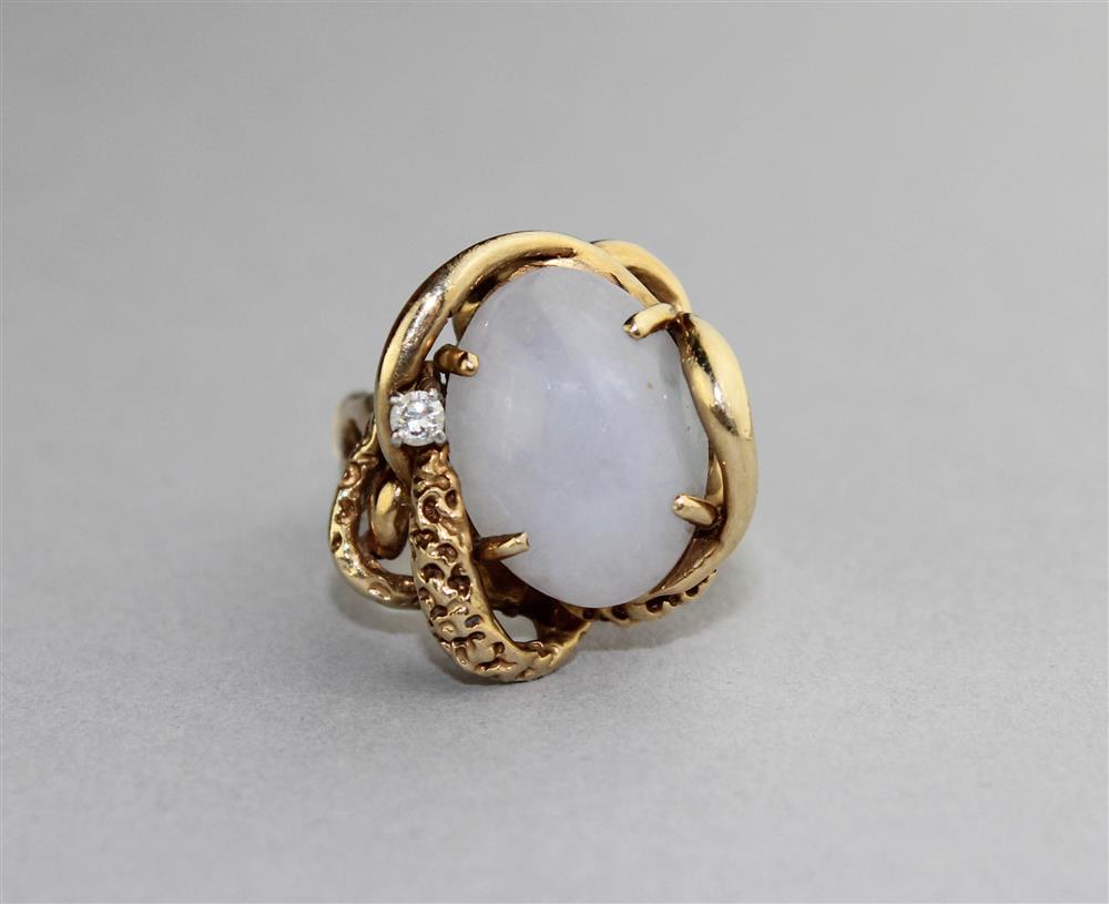 Appraisal: JADE CABOCHON RING IN K YELLOW GOLD the jade cabochon