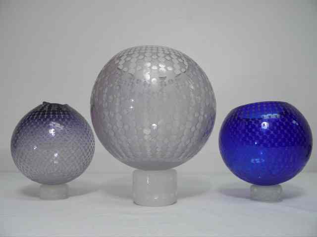 Appraisal: Lot of three R L Gardner art glass globes Includes