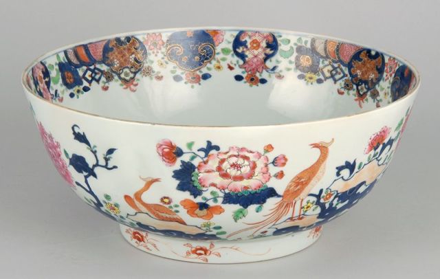 Appraisal: CHINESE EXPORT PORCELAIN PUNCH BOWL Late th Early th CenturyWith