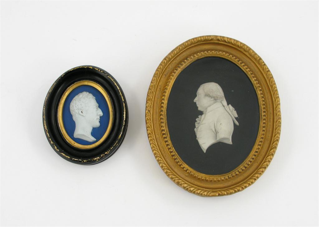 Appraisal: A biscuit porcelain profile portrait