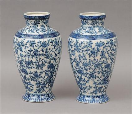 Appraisal: Pair of Chinese-Style Blue and White Ceramic Covered Jars Modern