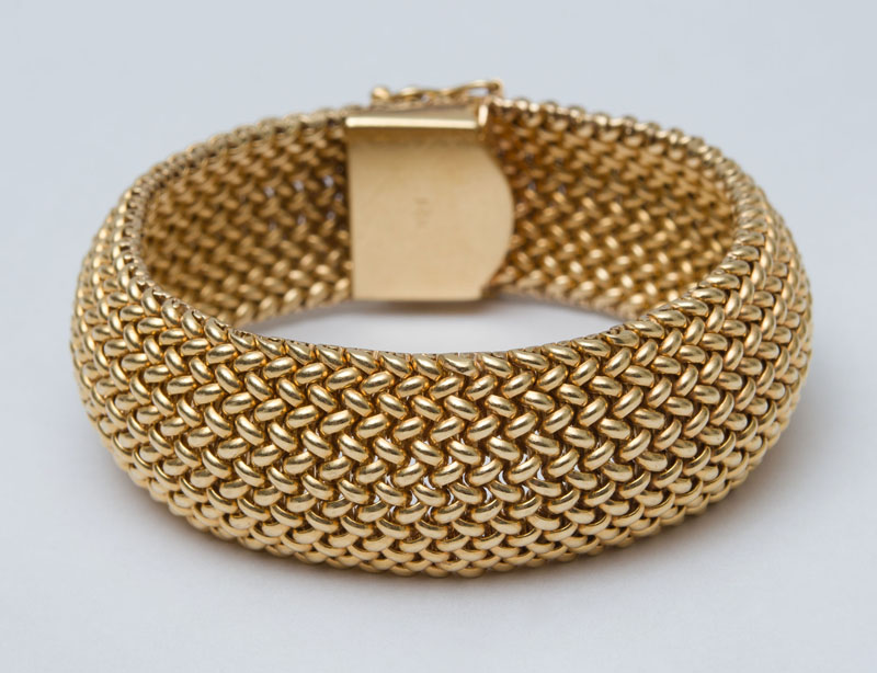 Appraisal: K GOLD MESH BRACELET Stamped ' k' and 'S k