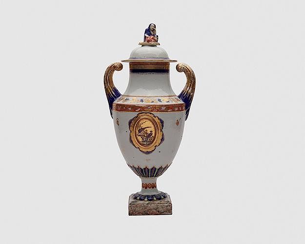 Appraisal: Chinese Export Porcelain Pistol-Handled Covered Vase ca Chinese Export Porcelain