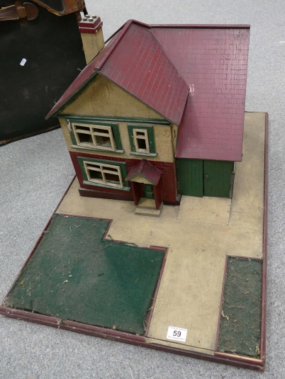 Appraisal: Dolls house with separate rooms interior decoration and furniture on