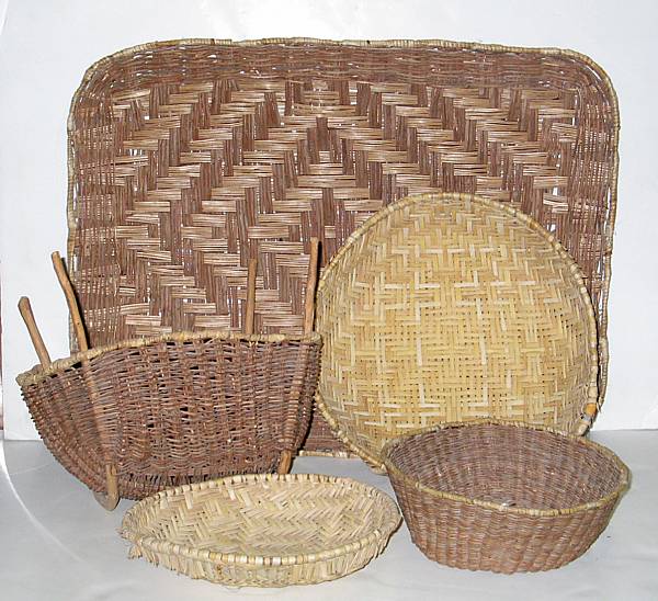 Appraisal: Five Hopi utilitarian baskets Including a piki tray two yucca