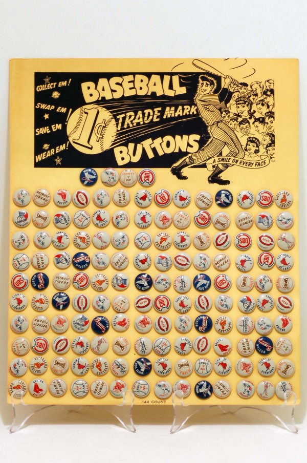 Appraisal: A baseball trademark button display card containing tin litho buttons