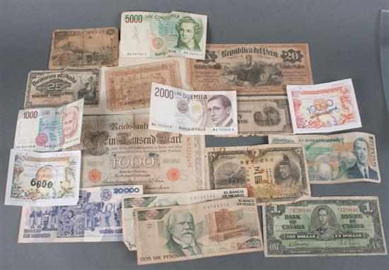 Appraisal: Selection of paper money of Mexico Italy and other countries