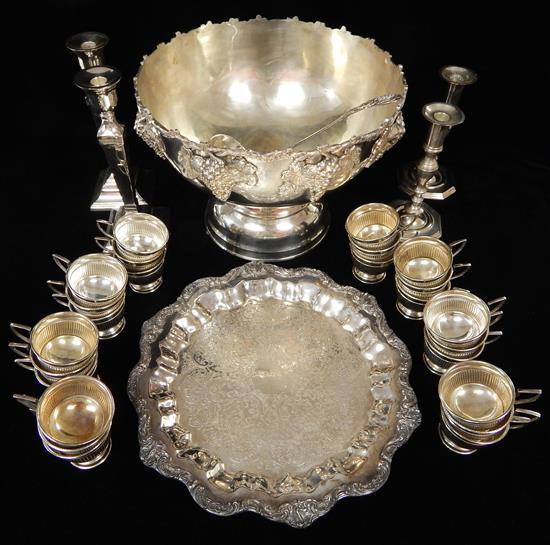 Appraisal: SILVERPLATE Silverplate thirty-one pieces including punch set unmarked punch set