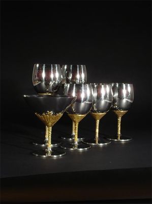 Appraisal: Nine Viners stainless steel glasses designed by Stuart Devlin comprising