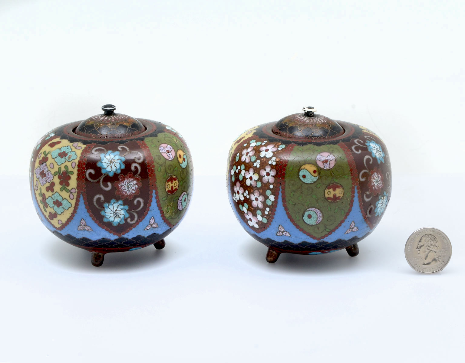 Appraisal: PAIR OF JAPANESE MEIJI CLOISONNE JARS WITH LIDS opposing Meiji